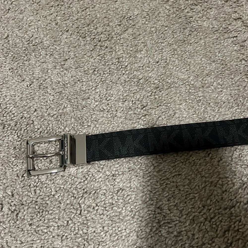 Reversible black/ brown MK belt